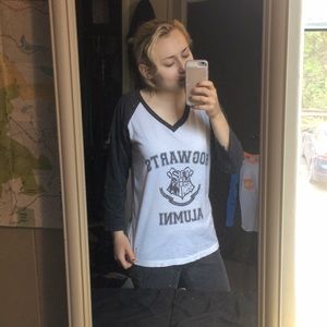 gray Hogwarts Alumni baseball tee S